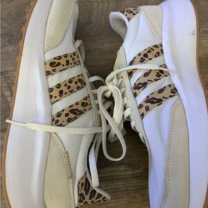 adidas women’s White Sneakers